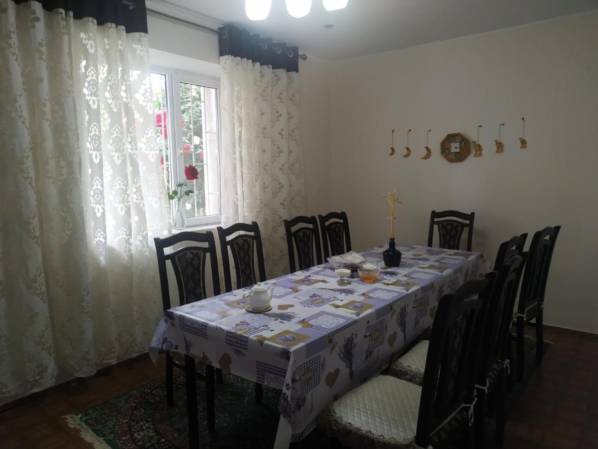 Guest House Regina Bulan Sogottuu Exterior photo